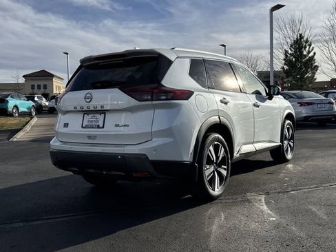 Certified 2024 Nissan Rogue SL w/ SL Premium Package image 3