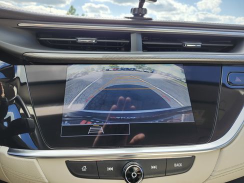 Used 2020 Buick Encore GX Select AWD/4WD image 2