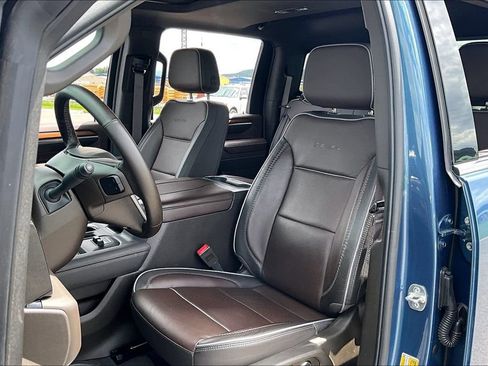 Used 2025 GMC Sierra 3500 Denali w/ Denali Reserve Package AWD/4WD image 26