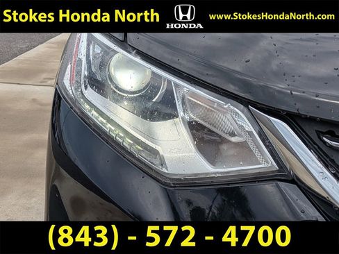 Used 2019 Chevrolet Traverse LT FWD image 16
