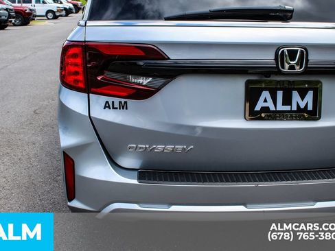 Used 2025 Honda Odyssey EX-L image 12