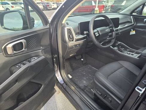New 2026 Kia Sorento S FWD image 4