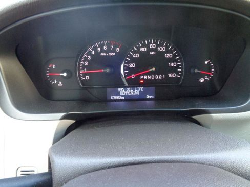 Used 2011 Cadillac DTS Luxury FWD image 8