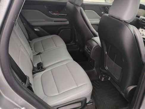 Used 2022 Lincoln Corsair Reserve w/ Luxury Package image 35