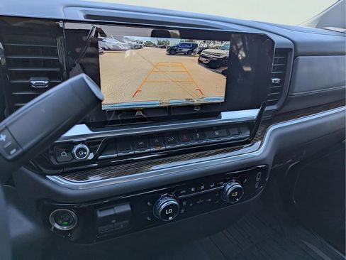 New 2025 GMC Sierra 1500 Elevation image 9