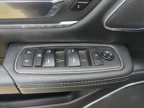 Used 2019 RAM 1500 Laramie image 26