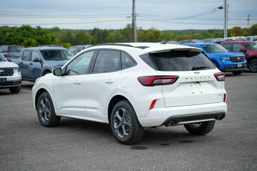 Used 2023 Ford Escape ST-Line Select w/ Tech Pack #1 AWD/4WD image 7