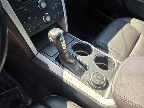Used 2013 Ford Explorer XLT image 8