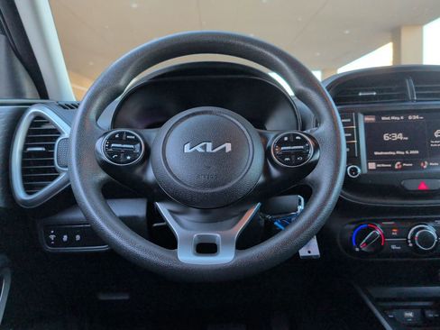 Used 2024 Kia Soul LX w/ Option Group 015 FWD image 16