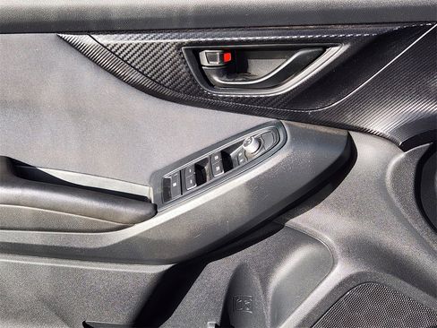 Used 2021 Subaru Crosstrek 2.0i Premium w/ Moonroof Package image 3