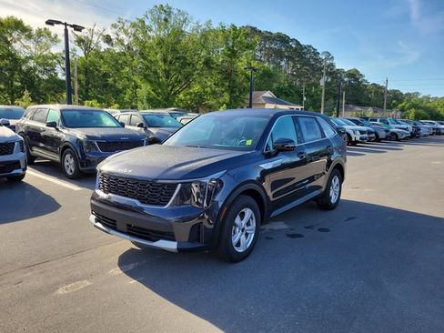 New 2026 Kia Sorento LX FWD image 4