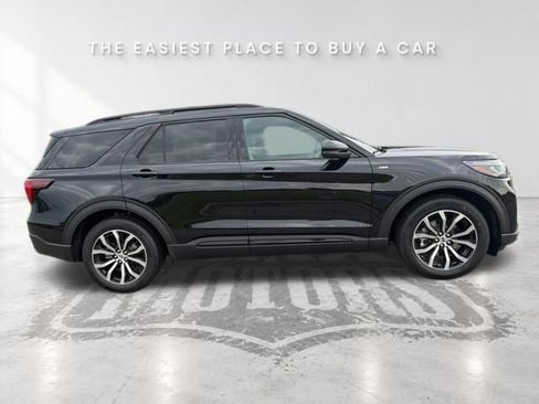 New 2026 Ford Explorer ST-Line RWD image 3