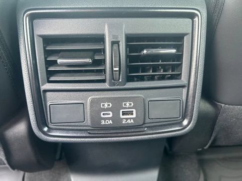 Used 2026 Subaru Forester Limited AWD/4WD image 18
