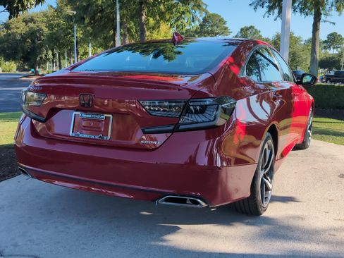Used 2018 Honda Accord Sport image 10