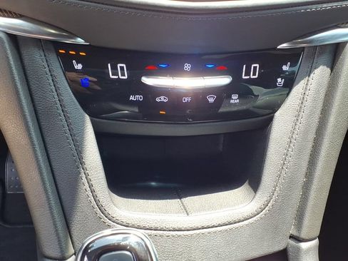 Used 2022 Cadillac XT5 Premium Luxury w/ Platinum Package FWD image 18
