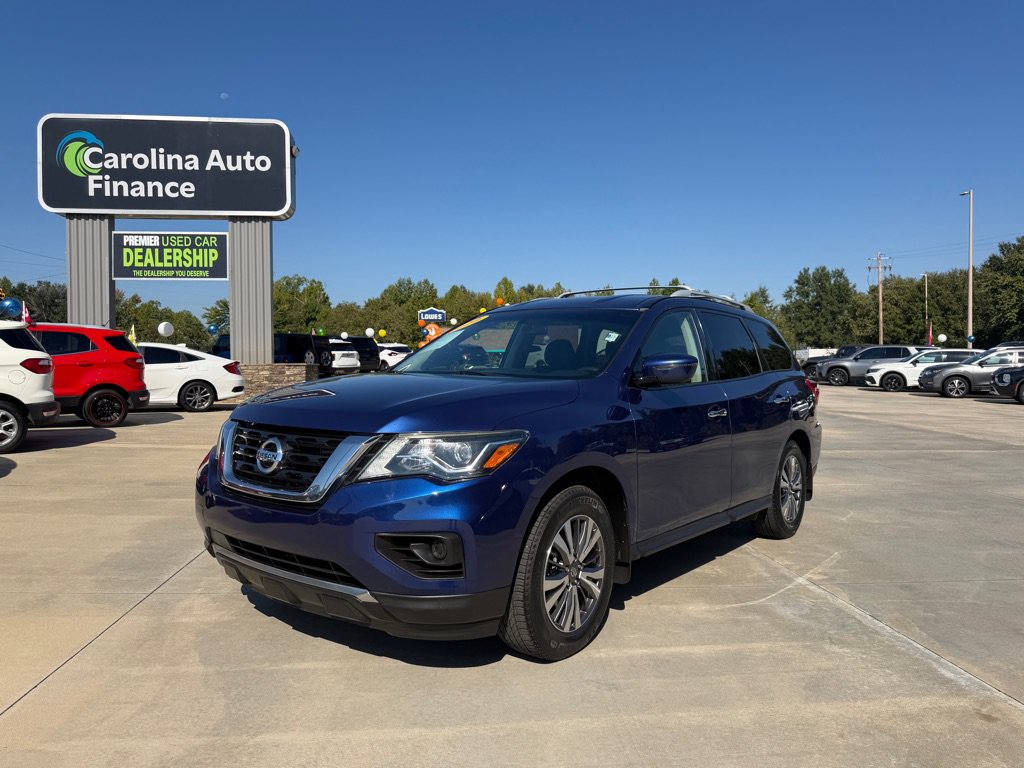 Used 2020 Nissan Pathfinder S FWD image 1
