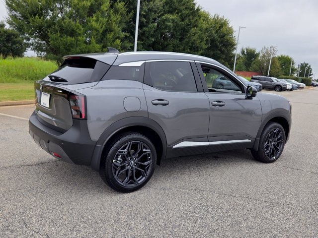 New 2027 Nissan Kicks SR w/ Cold Weather Package FWD image 13