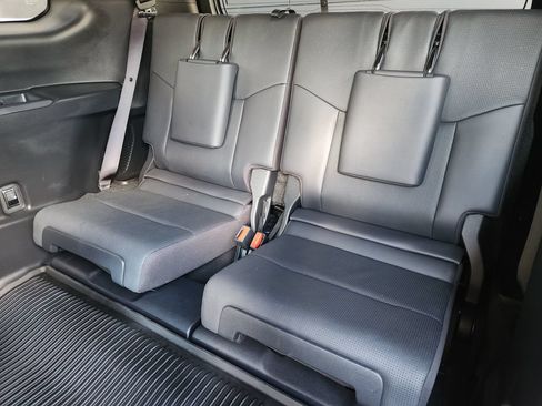 Used 2025 Lexus GX 550 w/ Accessory Package (2T) AWD/4WD image 32