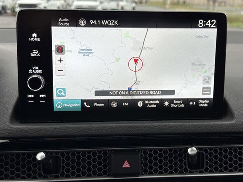 Used 2024 Honda Civic Touring image 4