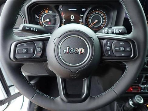 New 2026 Jeep Wrangler Unlimited Rubicon AWD/4WD image 12