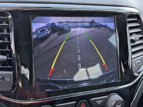 Used 2019 Jeep Grand Cherokee Limited w/ Luxury Group II image 22