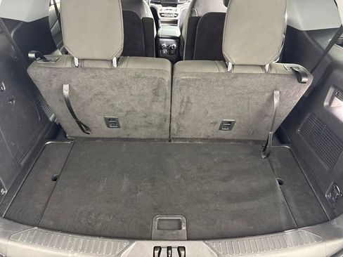 Used 2023 Ford Explorer XLT image 15