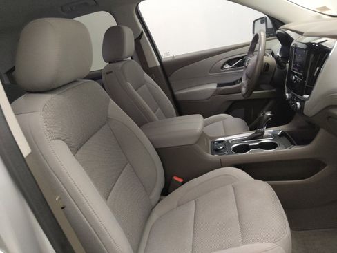 Used 2020 Chevrolet Traverse LT FWD image 21