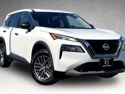 Used 2023 Nissan Rogue S FWD image 2
