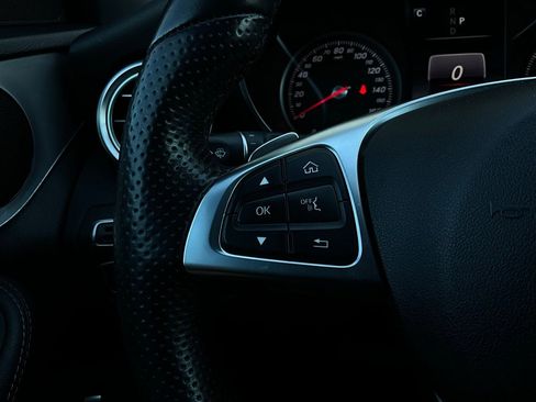 Used 2018 Mercedes-Benz C 300 Sedan image 32
