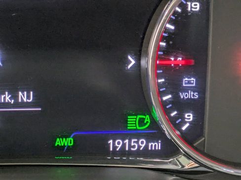 Used 2023 GMC Acadia AT4 w/ Technology Package image 15