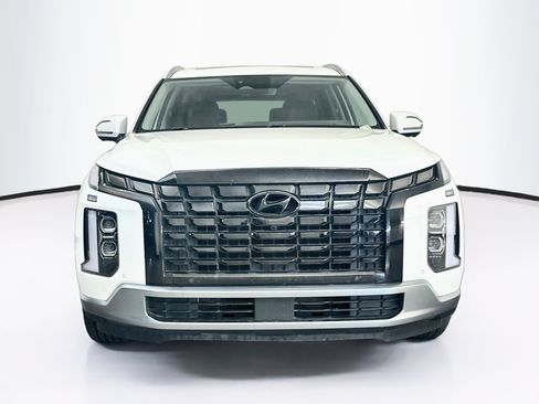 Used 2024 Hyundai Palisade Limited AWD/4WD image 2