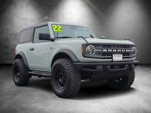Used 2022 Ford Bronco Black Diamond AWD/4WD image 2