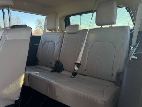Used 2024 Ford Expedition Max Limited AWD/4WD image 35