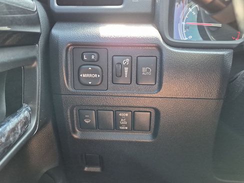 Used 2020 Toyota 4Runner TRD Off-Road AWD/4WD image 16
