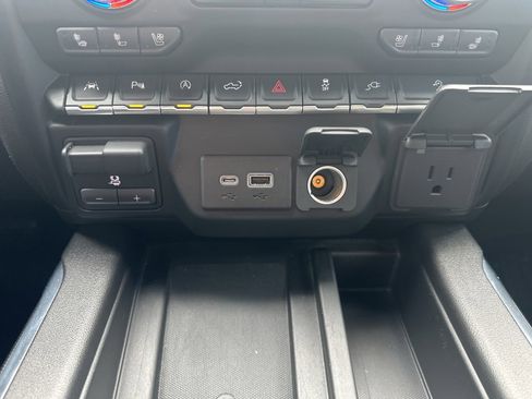 Used 2019 GMC Sierra 1500 AT4 w/ AT4 Premium Package image 5