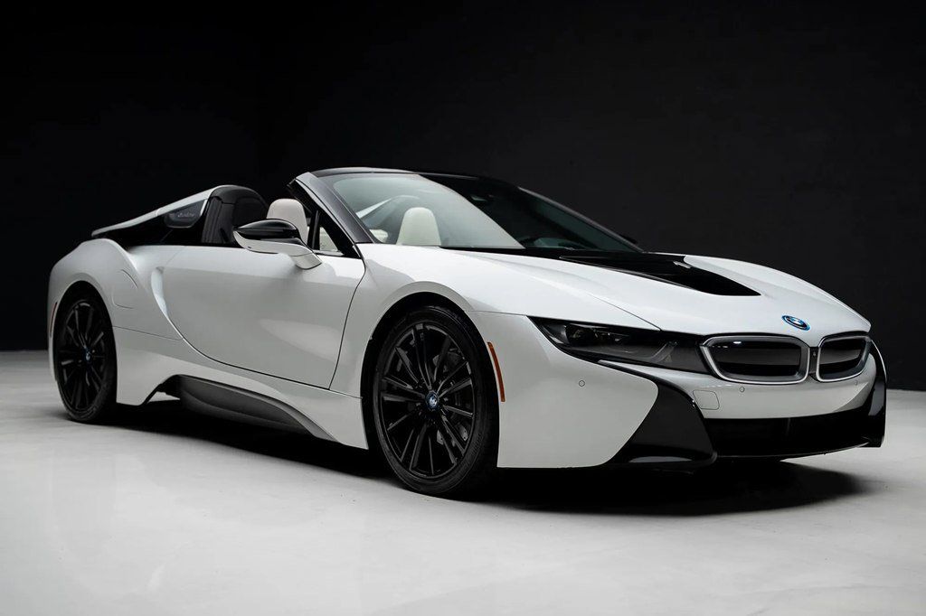 Used 2019 BMW i8 Roadster AWD/4WD image 2