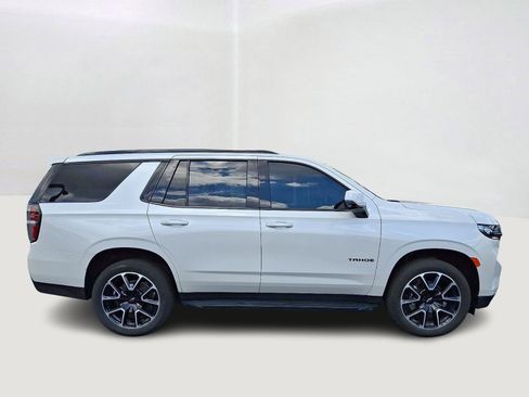 Used 2024 Chevrolet Tahoe RST w/ Luxury Package AWD/4WD image 8