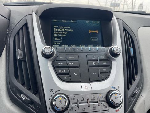 Used 2016 Chevrolet Equinox LT w/ Convenience Package image 9