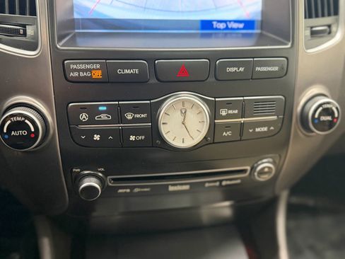 Used 2012 Hyundai Equus Signature RWD image 32