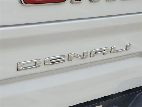 Used 2024 GMC Sierra 1500 Denali w/ Denali Reserve Package image 8
