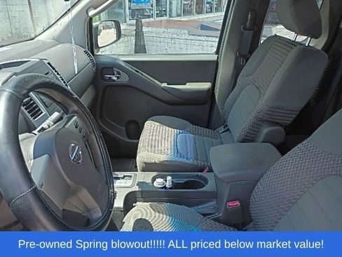 Used 2010 Nissan Frontier SE w/ SE Value Truck Pkg RWD image 17