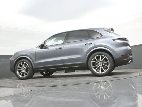 New 2026 Porsche Cayenne AWD/4WD image 36