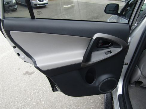 Used 2011 Toyota RAV4 Limited image 19