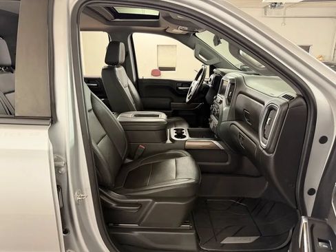 Used 2019 Chevrolet Silverado 1500 LT Trail Boss AWD/4WD image 36