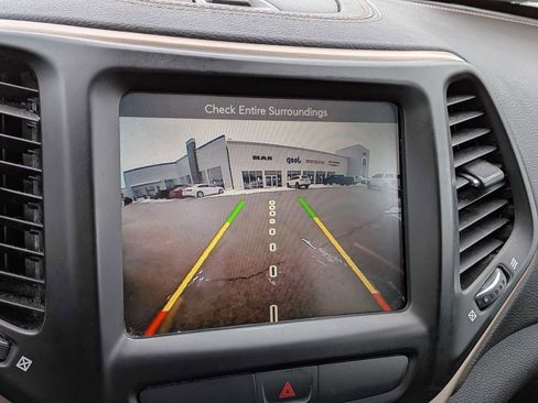 Used 2016 Jeep Cherokee 75th Anniversary image 29