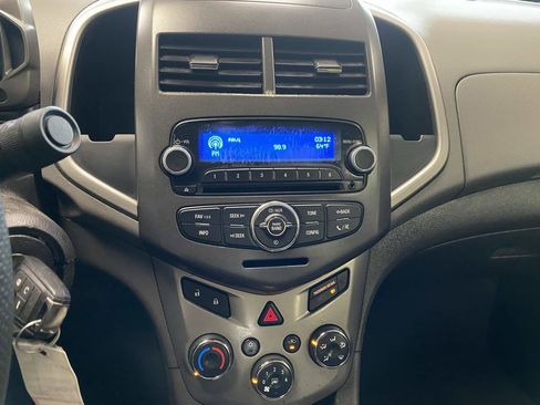 Used 2013 Chevrolet Sonic LT image 17