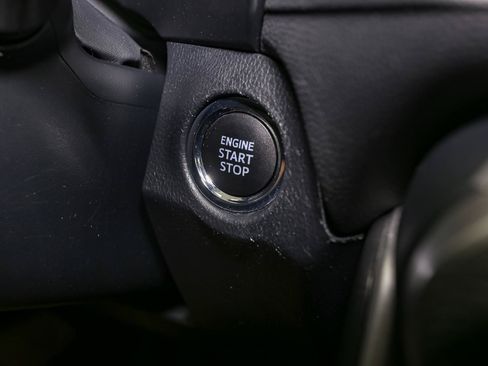 Used 2020 Toyota RAV4 XLE AWD/4WD image 28