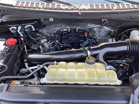 Used 2021 Ford Expedition Limited image 30