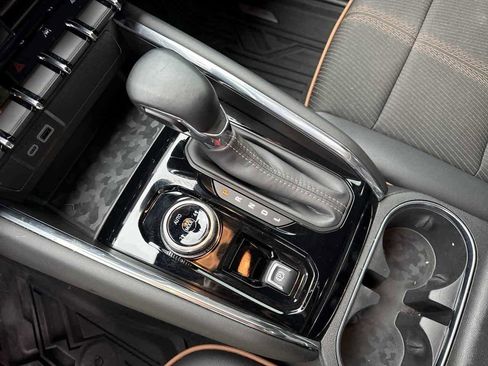 Used 2024 GMC Canyon AT4 w/ Technology Package image 21