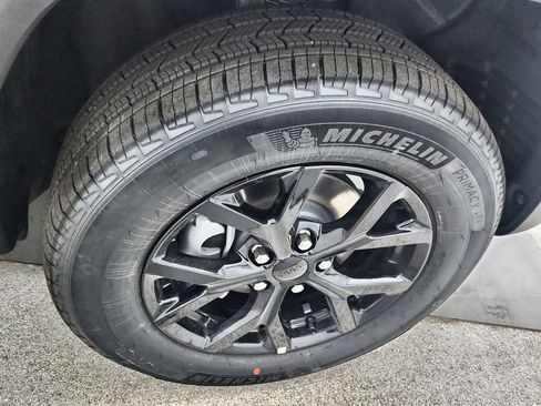 New 2026 Jeep Grand Cherokee Altitude AWD/4WD image 34